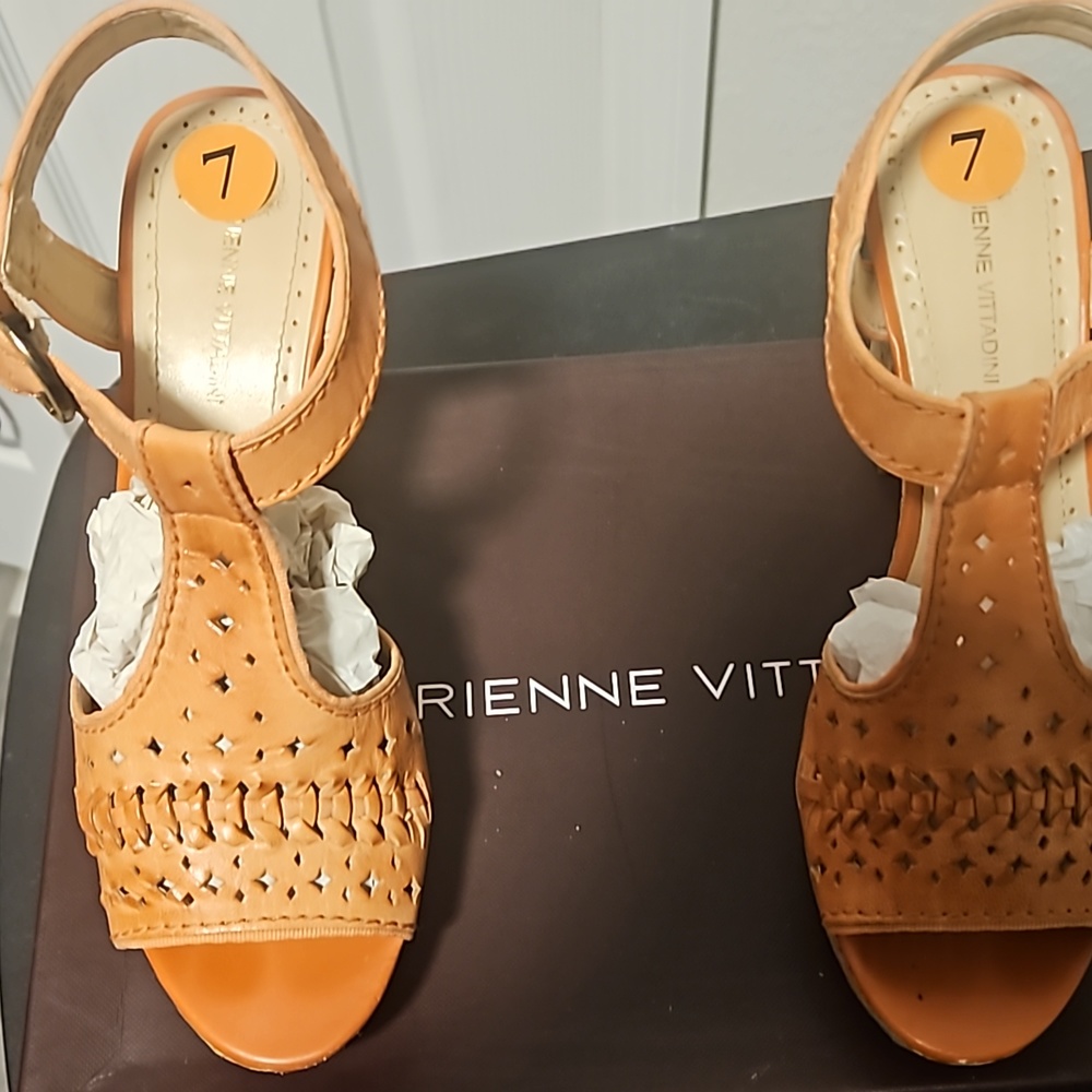 Ladies  shoes